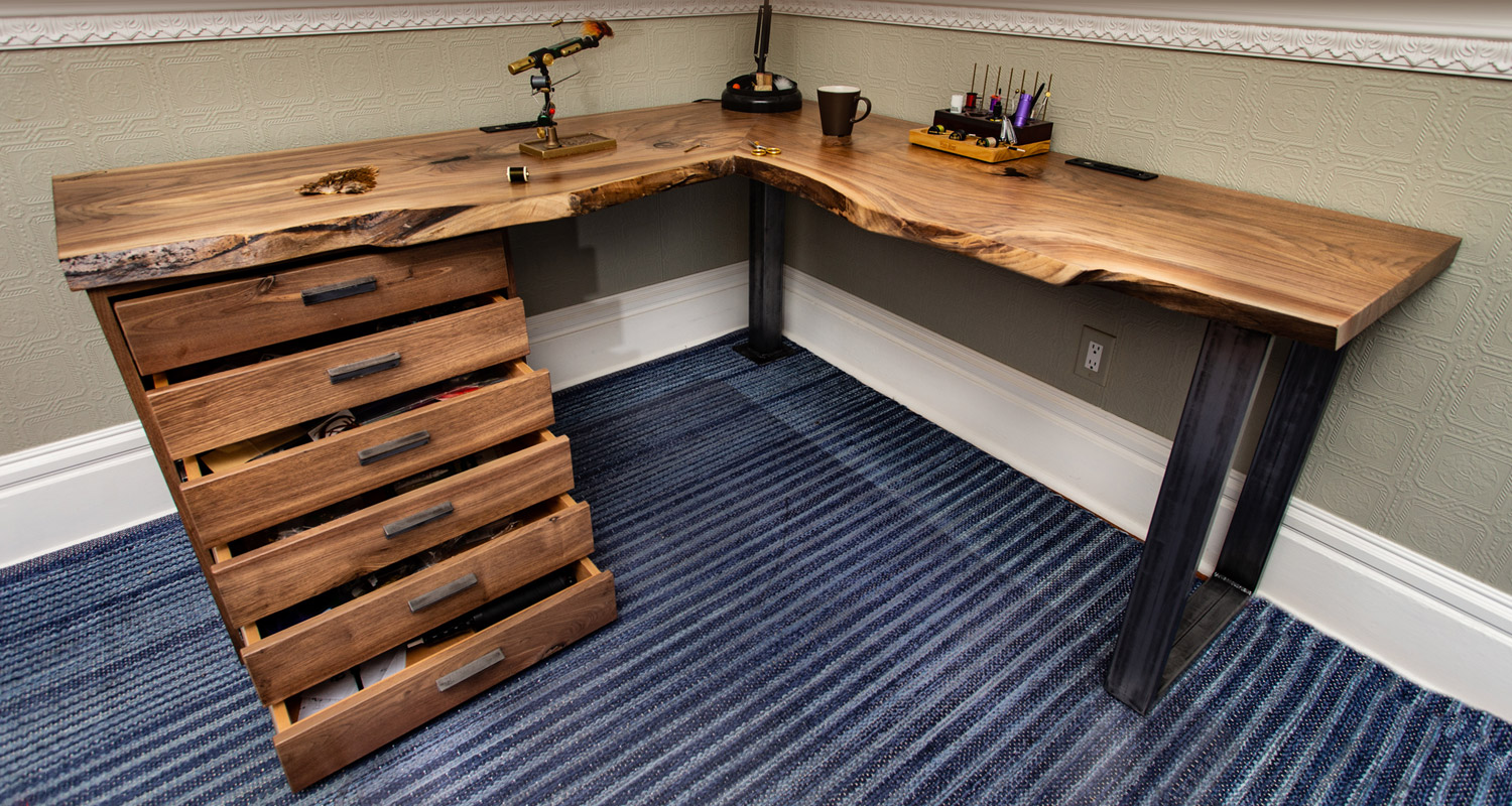 Creative and Functional Fly Tying Desk Ideas